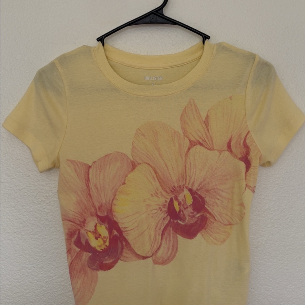Hollister Light Yellow Floral Tee